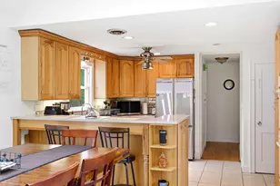 616 Cooley St, Springfield, MA 01128 - Photo 5