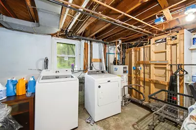 616 Cooley St, Springfield, MA 01128 - Photo 27