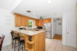 616 Cooley St, Springfield, MA 01128 - Photo 3