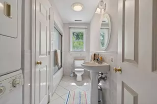8 Hawthorne St, Watertown, MA 02472 - Photo 17