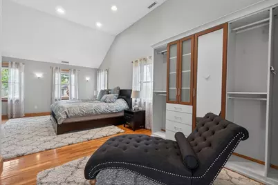 8 Hawthorne St, Watertown, MA 02472 - Photo 21