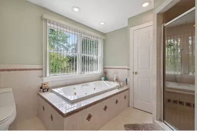 8 Hawthorne St, Watertown, MA 02472 - Photo 23