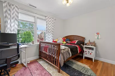 8 Hawthorne St, Watertown, MA 02472 - Photo 15