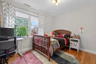 8 Hawthorne St, Watertown, MA 02472 - Photo 15