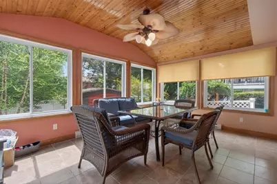 8 Hawthorne St, Watertown, MA 02472 - Photo 15