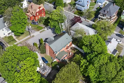 8 Hawthorne St, Watertown, MA 02472 - Photo 37