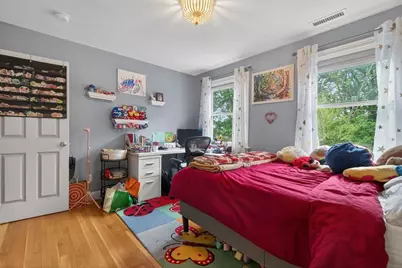 8 Hawthorne St, Watertown, MA 02472 - Photo 23