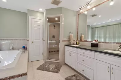 8 Hawthorne St, Watertown, MA 02472 - Photo 21