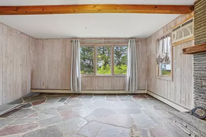 152 Manchester St, Leominster, MA 01453 - Photo 19