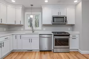 21 Birch Dr, Pepperell, MA 01463 - Photo 9