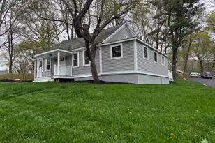 98 Elm St, Blackstone, MA 01504 - Photo 3
