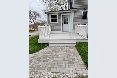 98 Elm St, Blackstone, MA 01504 - Photo 9
