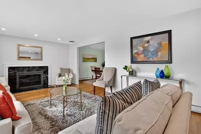 76 Goodnough Rd, Brookline, MA 02467 - Photo 9