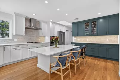 76 Goodnough Rd, Brookline, MA 02467 - Photo 7