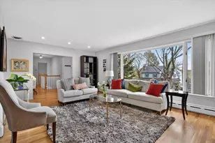 76 Goodnough Rd, Brookline, MA 02467 - Photo 3
