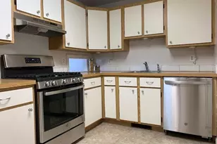 45 Kennedy Dr, Chelmsford, MA 01863 - Photo 3