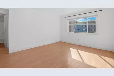 5455 North Main Street #3D, Fall River, MA 02720 - Photo 9