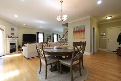 31-33 Florence St #31, Newton, MA 02453 - Photo 9
