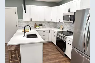 1391 Main Street #304, Walpole, MA 02081 - Photo 5