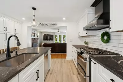 5 Plant Ave, Hudson, MA 01749 - Photo 7