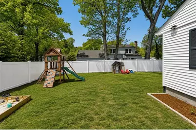 5 Plant Ave, Hudson, MA 01749 - Photo 33