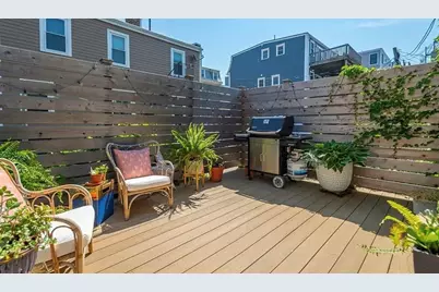 262 W 5th St, Boston, MA 02127 - Photo 11