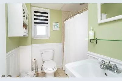 262 W 5th St, Boston, MA 02127 - Photo 9