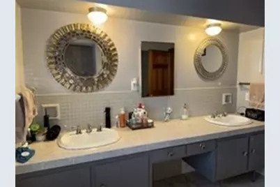 100 Lawrence Street, Gardner, MA 01440 - Photo 27