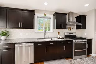 2 Canton Ct, Grafton, MA 01536 - Photo 9
