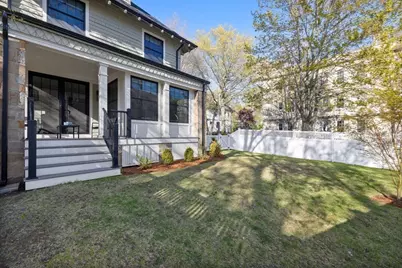 8 Stetson St, Brookline, MA 02446 - Photo 3