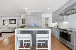 8 Stetson St, Brookline, MA 02446 - Photo 11