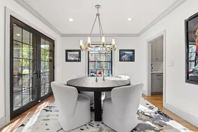 8 Stetson St, Brookline, MA 02446 - Photo 7