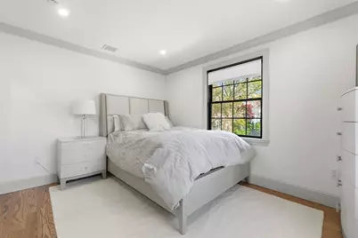 8 Stetson St, Brookline, MA 02446 - Photo 27