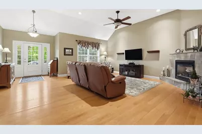 59 Gilbert Rd, Southampton, MA 01073 - Photo 7