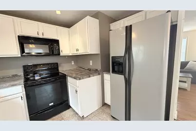 739 County St, New Bedford, MA 02740 - Photo 9