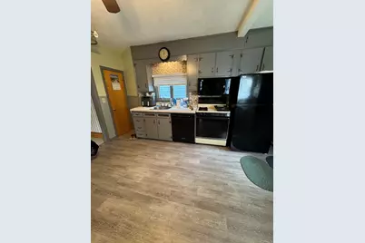 2 Rosedale Ave, Everett, MA 02149 - Photo 29
