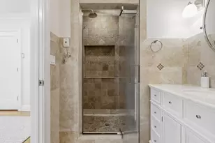 7 Upton St, Boston, MA 02118 - Photo 13