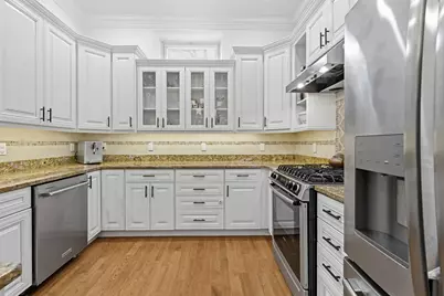 7 Upton St #1, Boston, MA 02118 - Photo 5