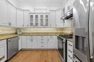 7 Upton St, Boston, MA 02118 - Photo 5