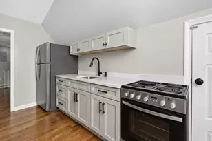 37 Stonehurst St, Boston, MA 02122 - Photo 7