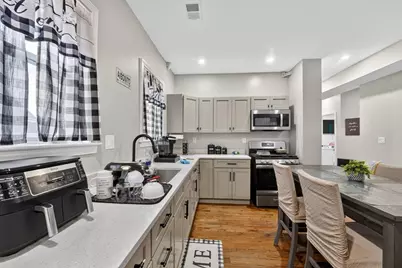 37 Stonehurst St., Boston, MA 02122 - Photo 21