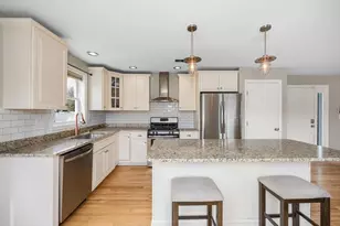 821 Merrimack Ave, Dracut, MA 01826 - Photo 5