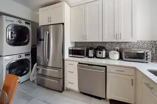 22-24 Broadlawn Park, Boston, MA 02467 - Photo 3