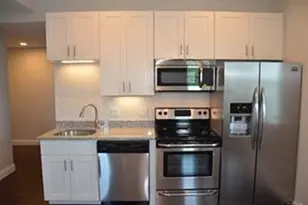 6 Admirals Wy, Chelsea, MA 02150 - Photo 5
