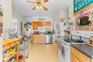 34 Orchard St, Medford, MA 02155 - Photo 27