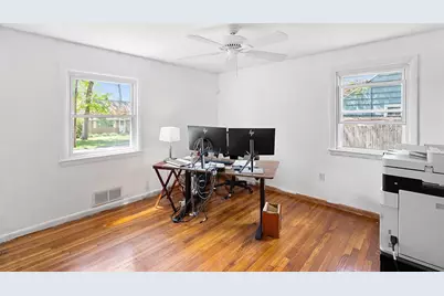 148 Hadley St, Springfield, MA 01118 - Photo 13