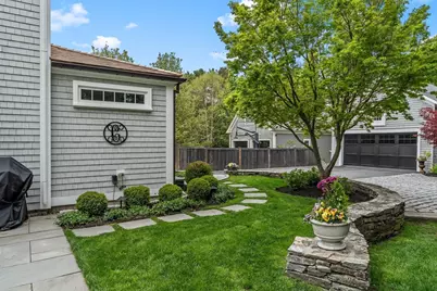 37 Lincoln St, Hingham, MA 02043 - Photo 33