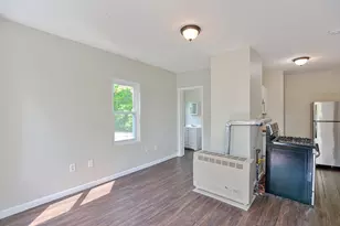 28 Prescott St, Leominster, MA 01453 - Photo 5
