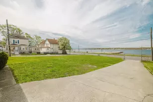 83 Dudley St, New Bedford, MA 02744 - Photo 5