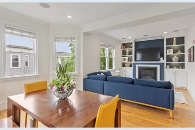 15 Howell St #3, Boston, MA 02125 - Photo 5